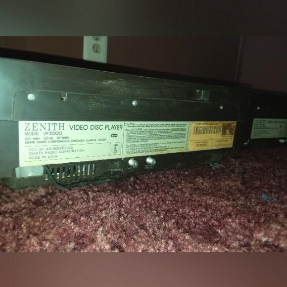 Zenith Video Disc Player. Model VP2000. - Picture 2 of 6